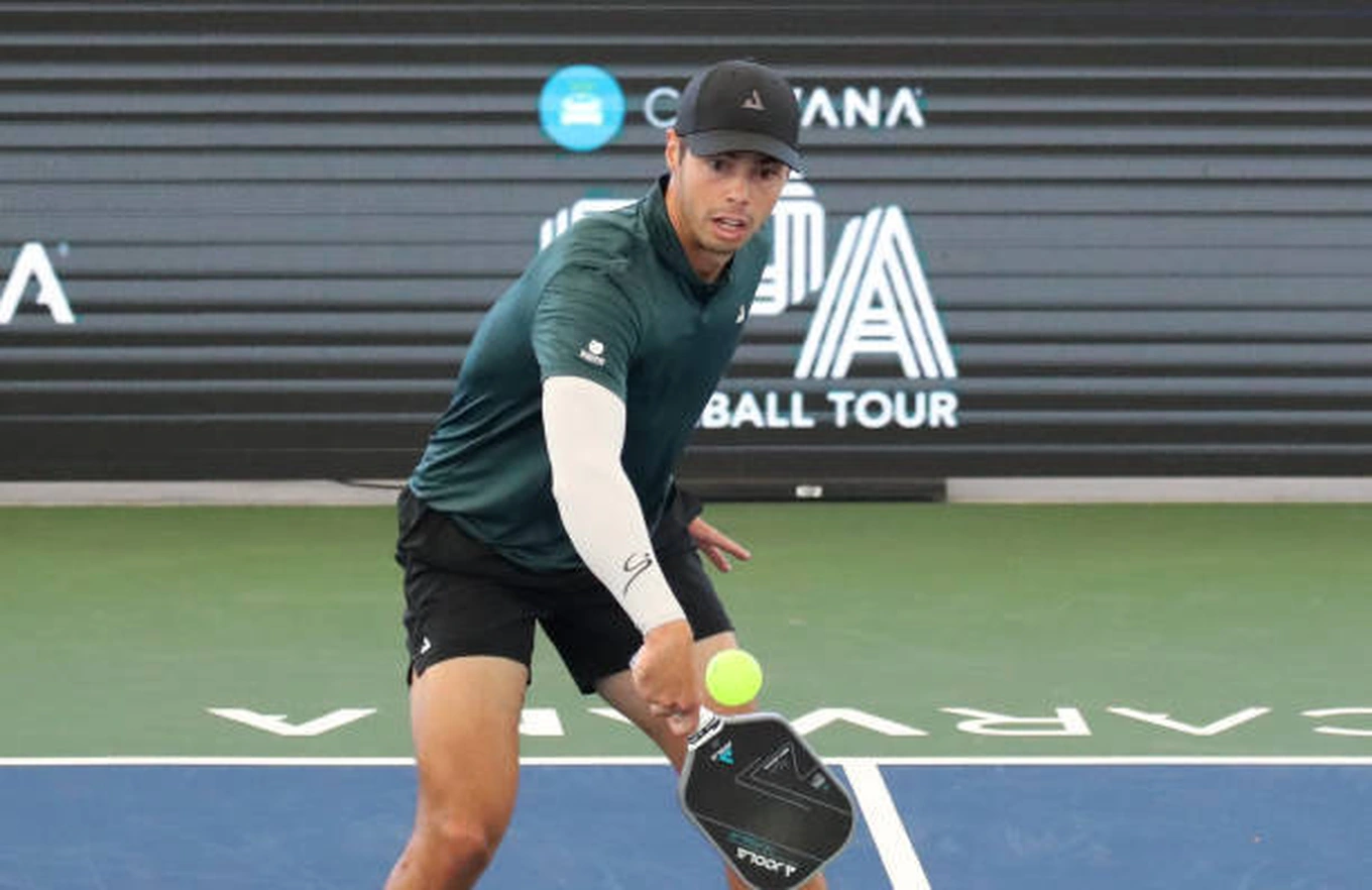 Cách người chơi pickleball chuyên nghiệp hóa giải mọi cú đánh mạnh