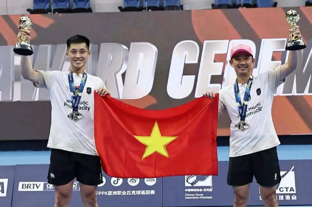 Vinh Hiển và Minh Quân vô địch giải đấu pickleball tại Trung Quốc